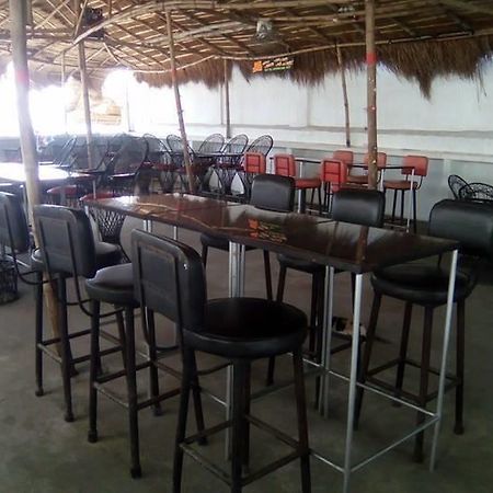 Gumleaves Hotel And Restaurant 오롱가포 외부 사진